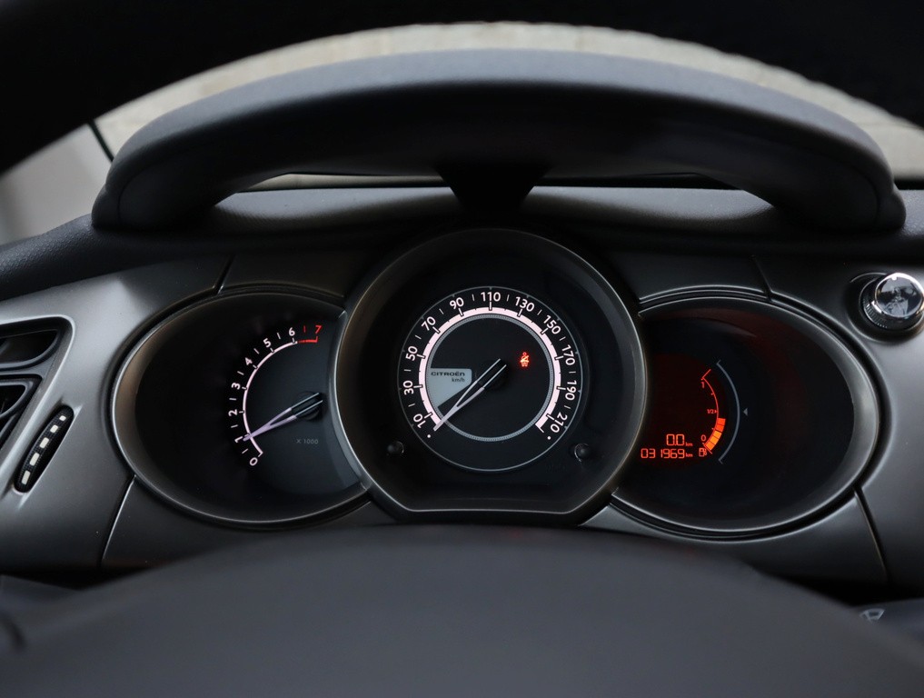 Citroen C3 1.2 VTi Serv.kniha, Tempomat, Park. senzory