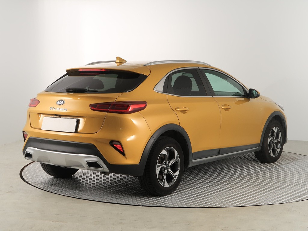 Kia XCeed Gold 1.5 T-GDI Sk 1 maj