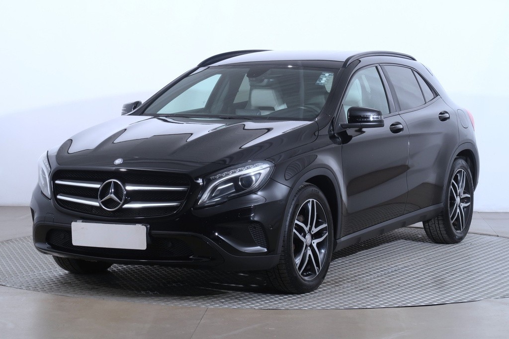 Mercedes GLA Progressive GLA 200 CDI Automat, Koža, Xenóny, Bi-Xenóny