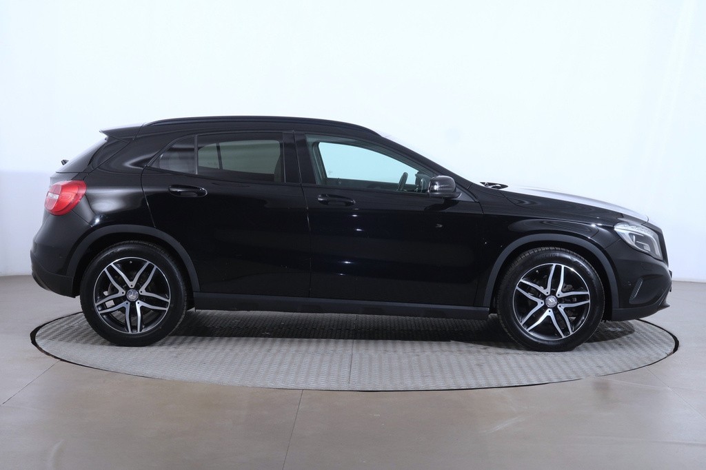 Mercedes GLA Progressive GLA 200 CDI Automat, Koža, Xenóny, Bi-Xenóny
