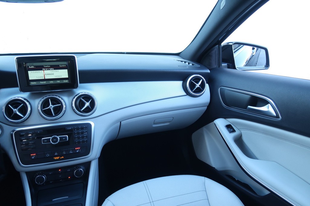Mercedes GLA Progressive GLA 200 CDI Automat, Koža, Xenóny, Bi-Xenóny