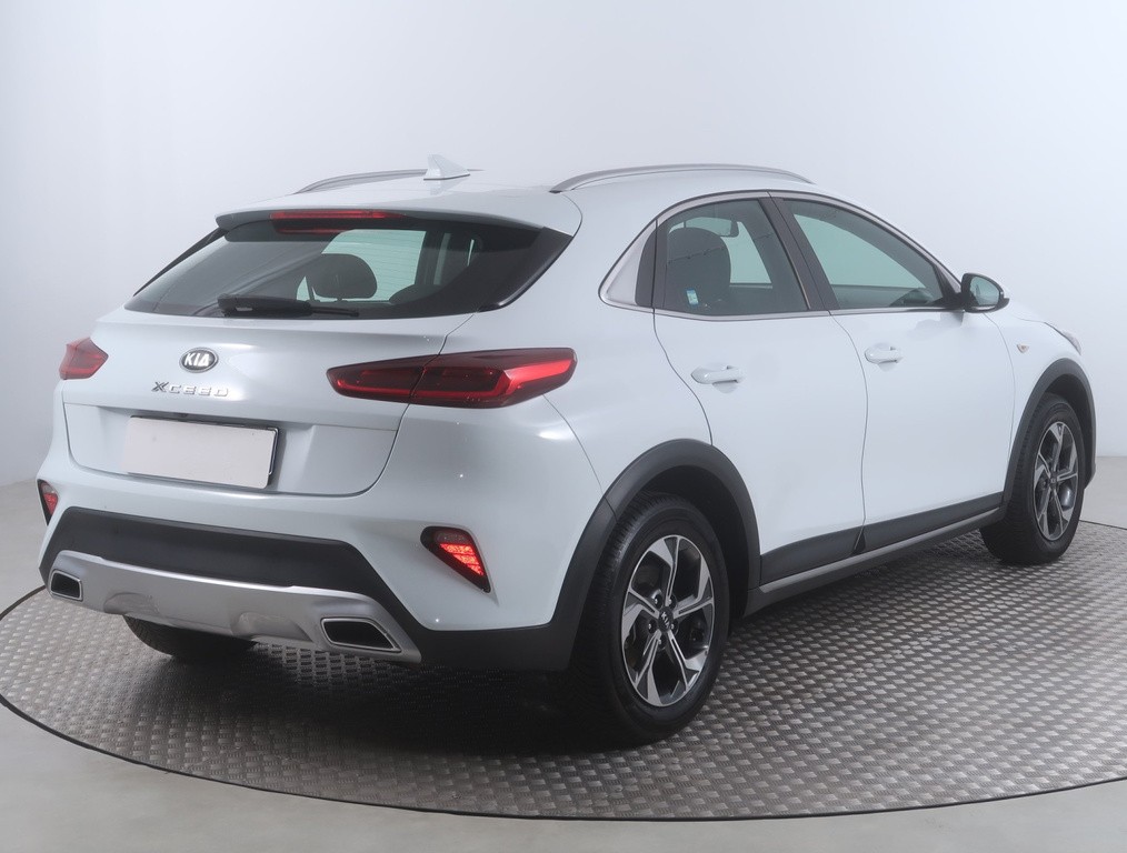 Kia XCeed 1.6 CRDi MHEV Serv.kniha, Tempomat, Vyhř. sedaček