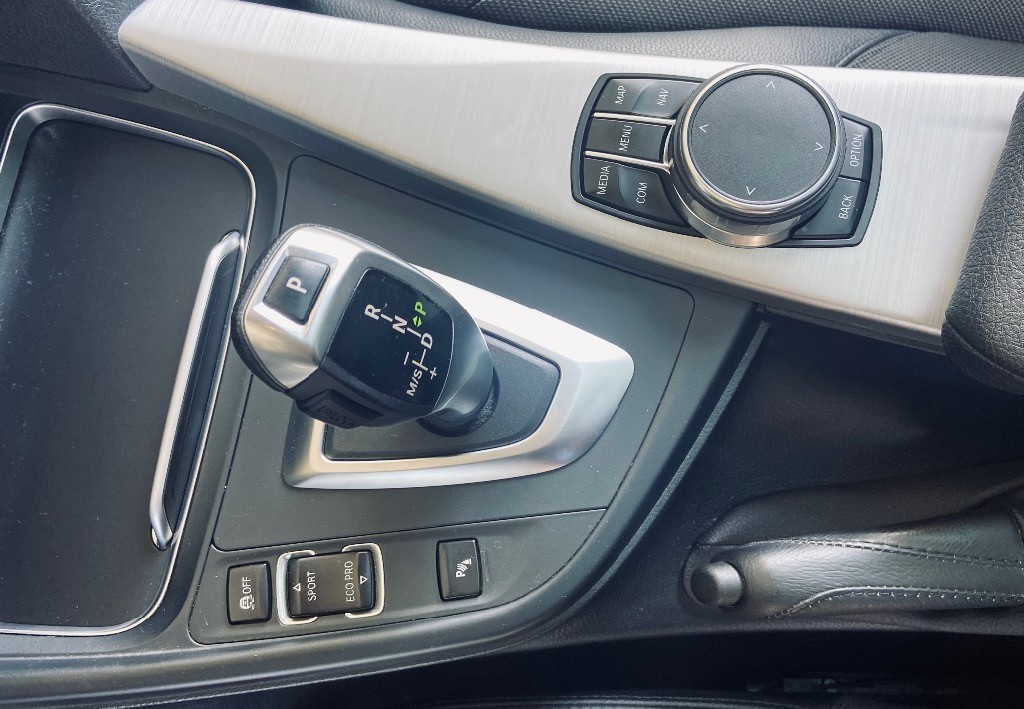 BMW rad 3 Touring 330d Touring xDrive A/T