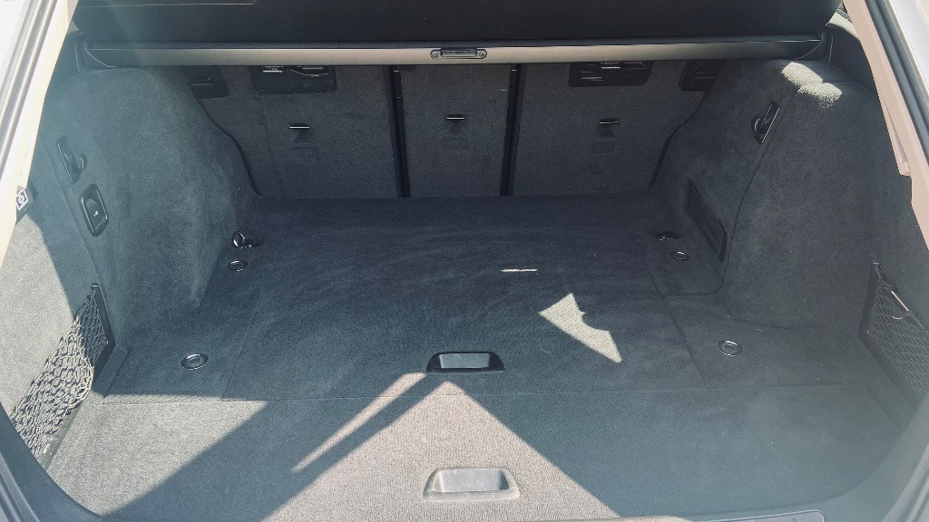 BMW rad 3 Touring 330d Touring xDrive A/T