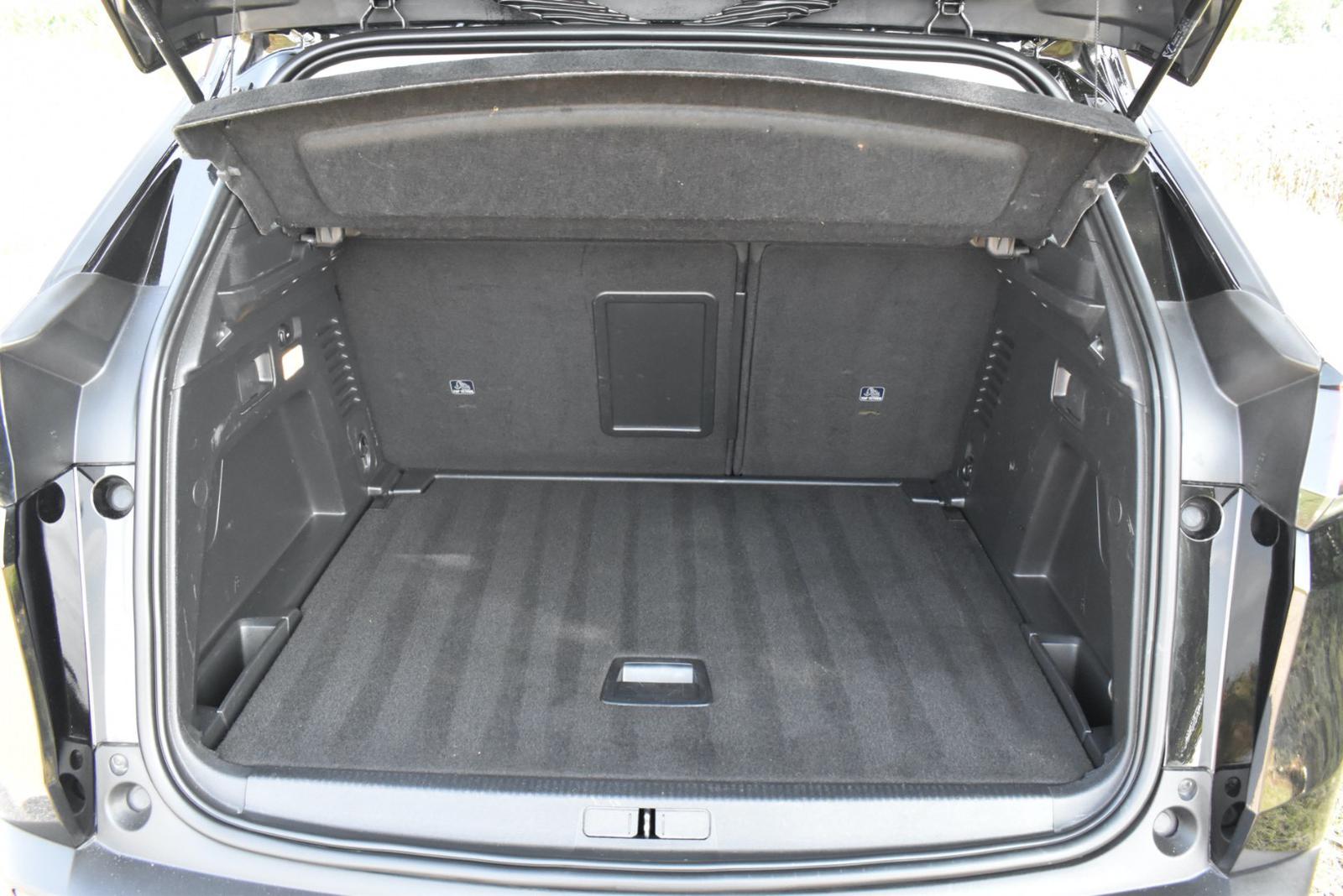 Peugeot 3008 1.5 Blue HDi 130k Active Pack A/T