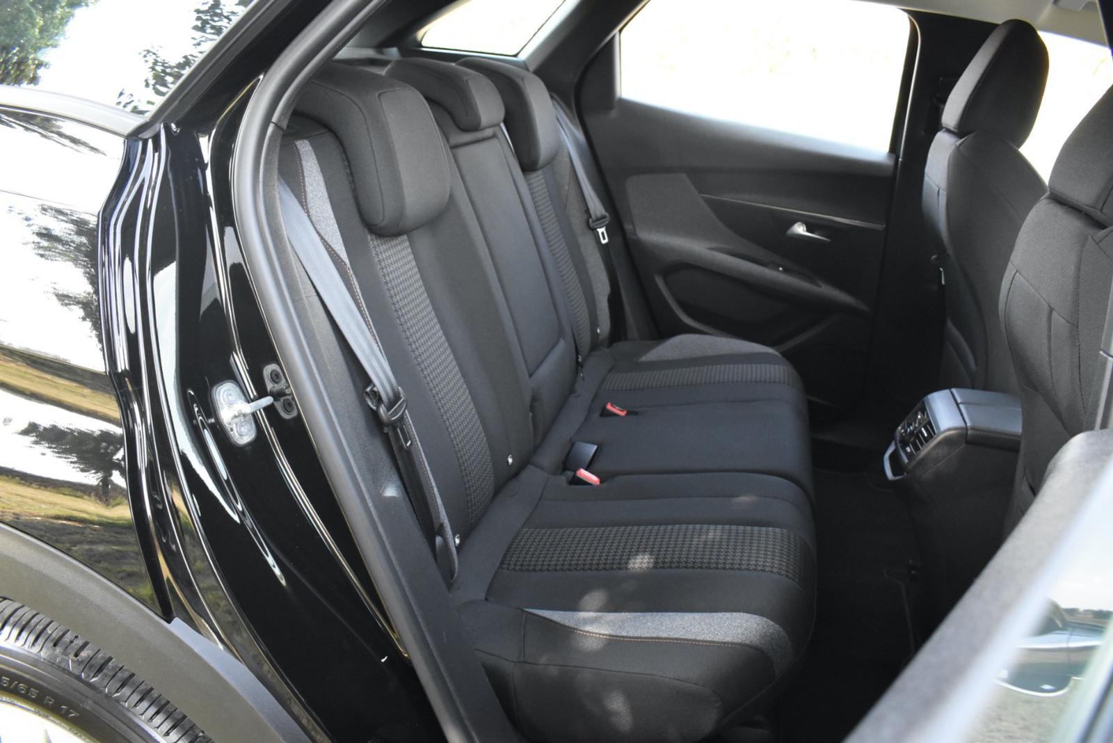 Peugeot 3008 1.5 Blue HDi 130k Active Pack A/T