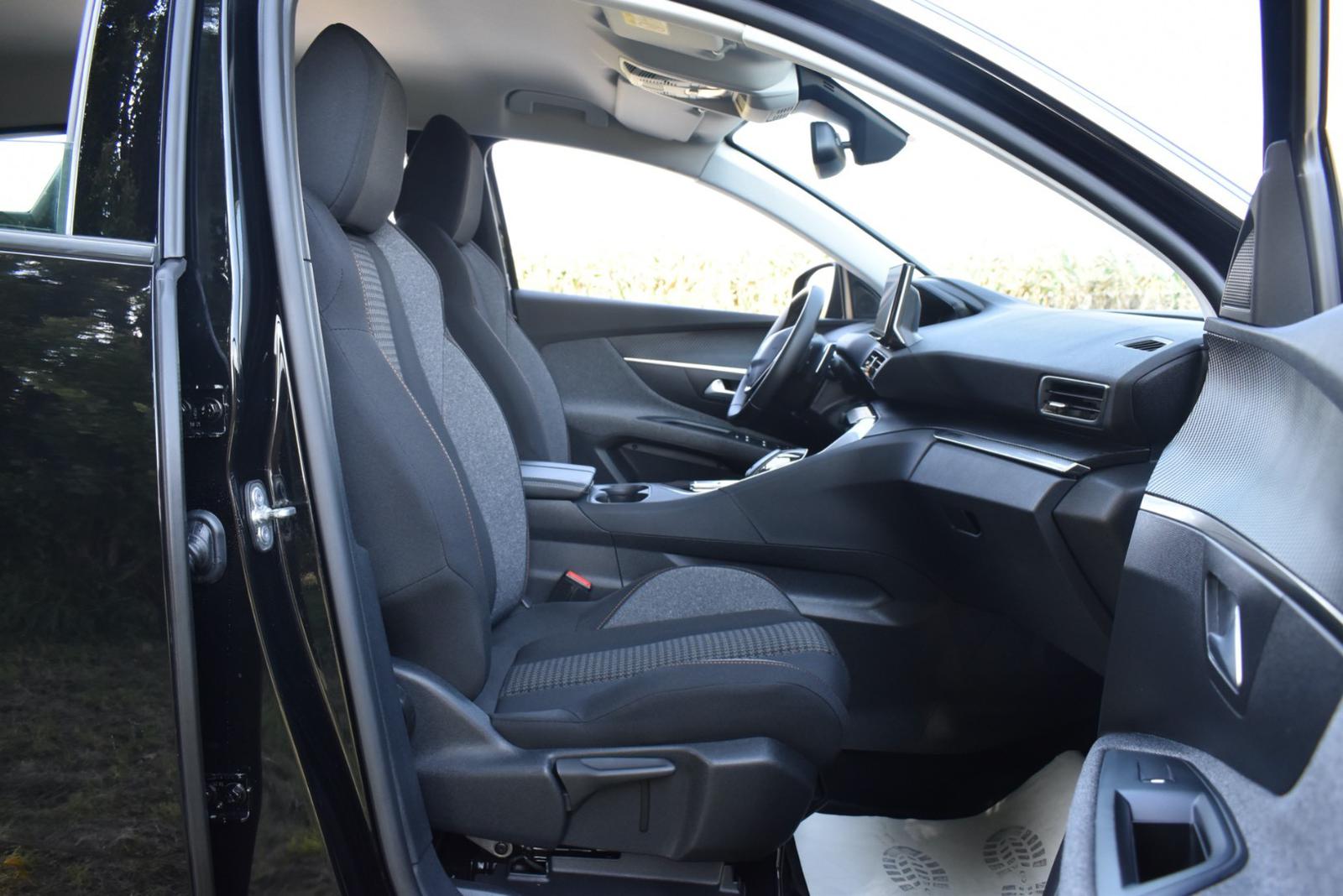 Peugeot 3008 1.5 Blue HDi 130k Active Pack A/T