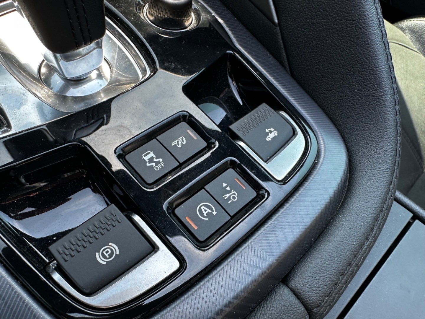 Jaguar F-Type Convertible 3.0L V6 A/T R-Dynamic