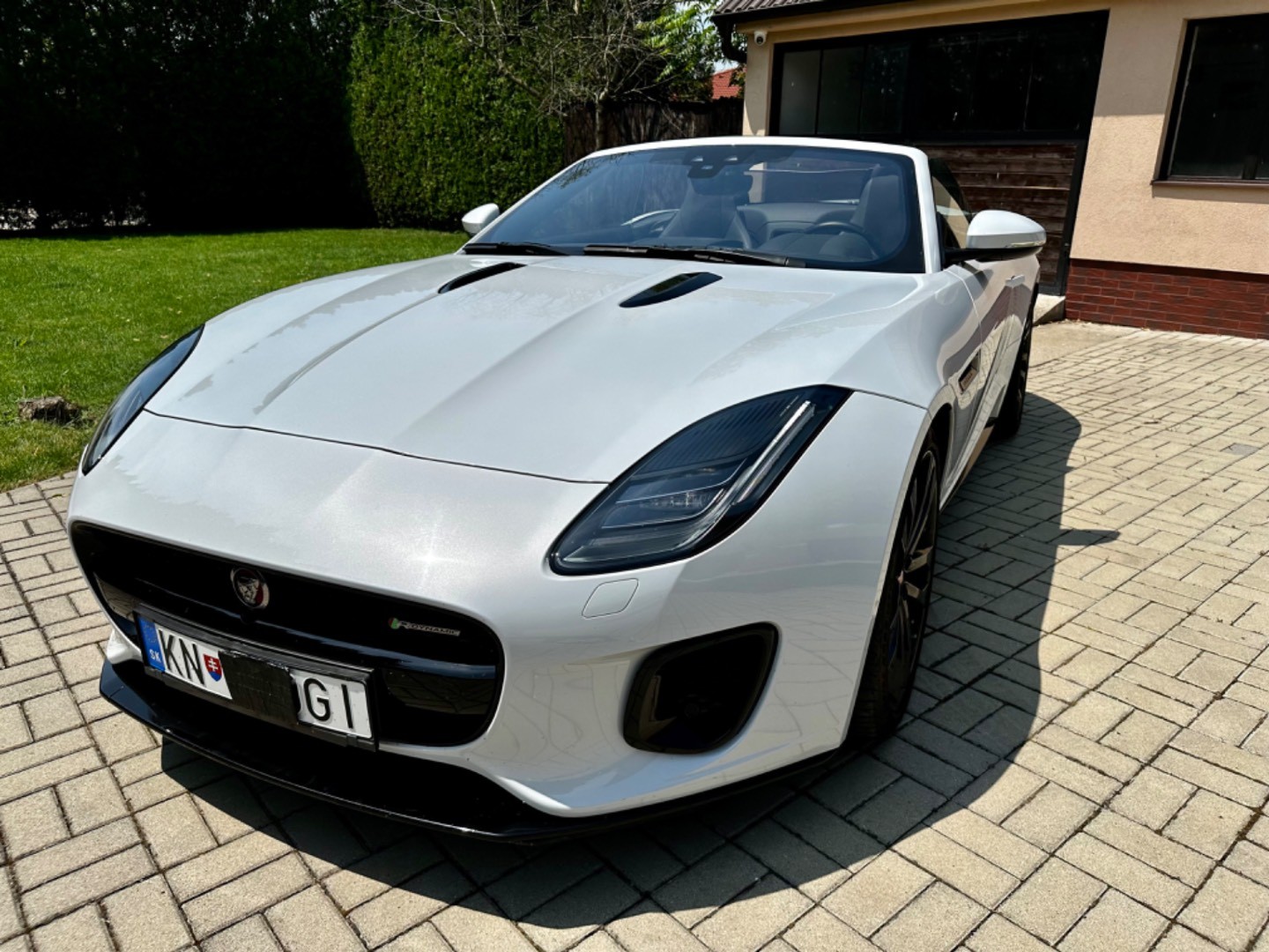 Jaguar F-Type Convertible 3.0L V6 A/T R-Dynamic