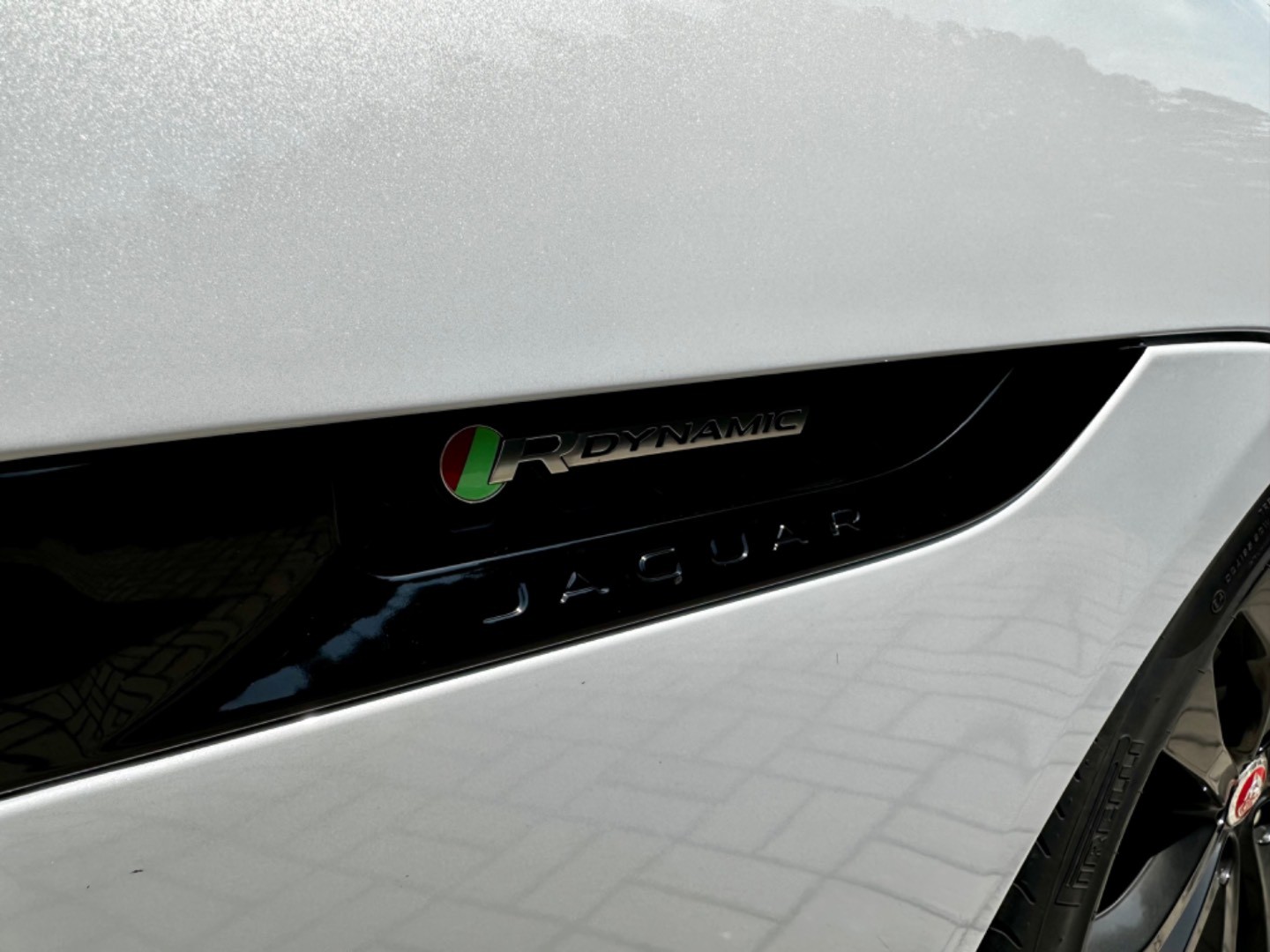 Jaguar F-Type Convertible 3.0L V6 A/T R-Dynamic