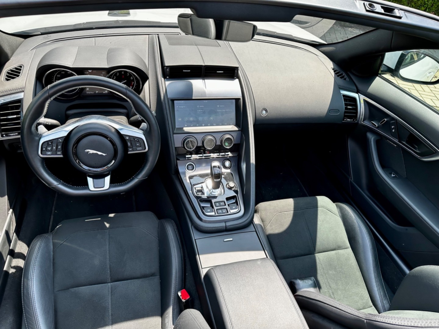 Jaguar F-Type Convertible 3.0L V6 A/T R-Dynamic