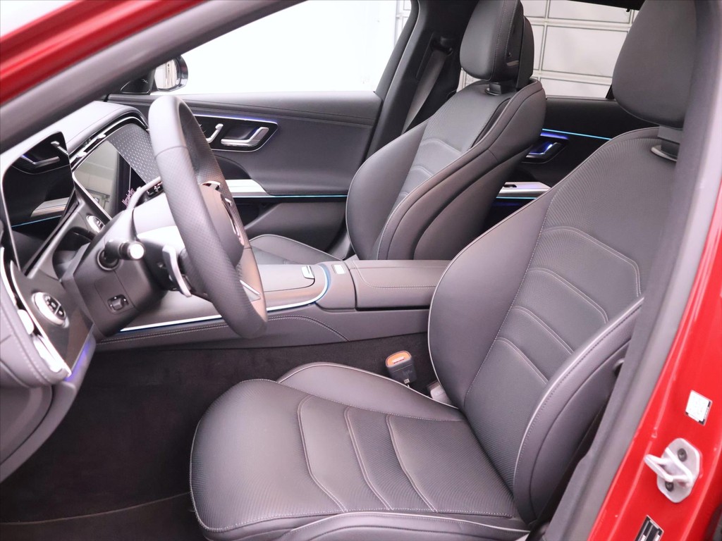 Mercedes E trieda T 220d 4-Matic AMG