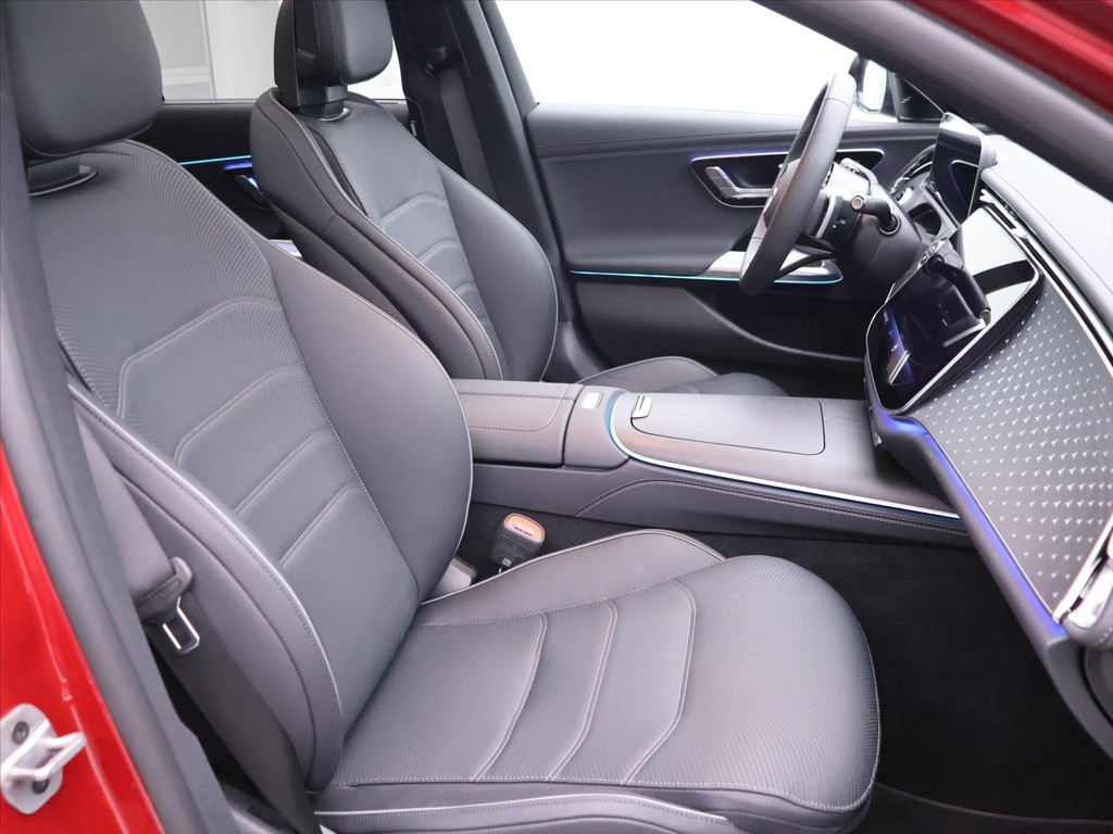 Mercedes E trieda T 220d 4-Matic AMG