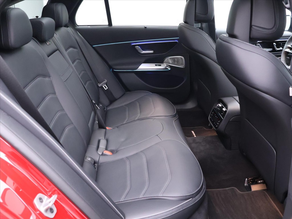 Mercedes E trieda T 220d 4-Matic AMG