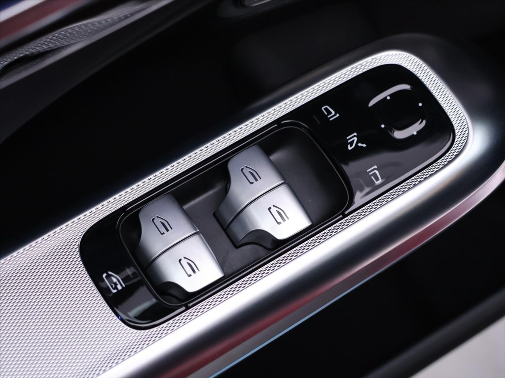 Mercedes E trieda T 220d 4-Matic AMG