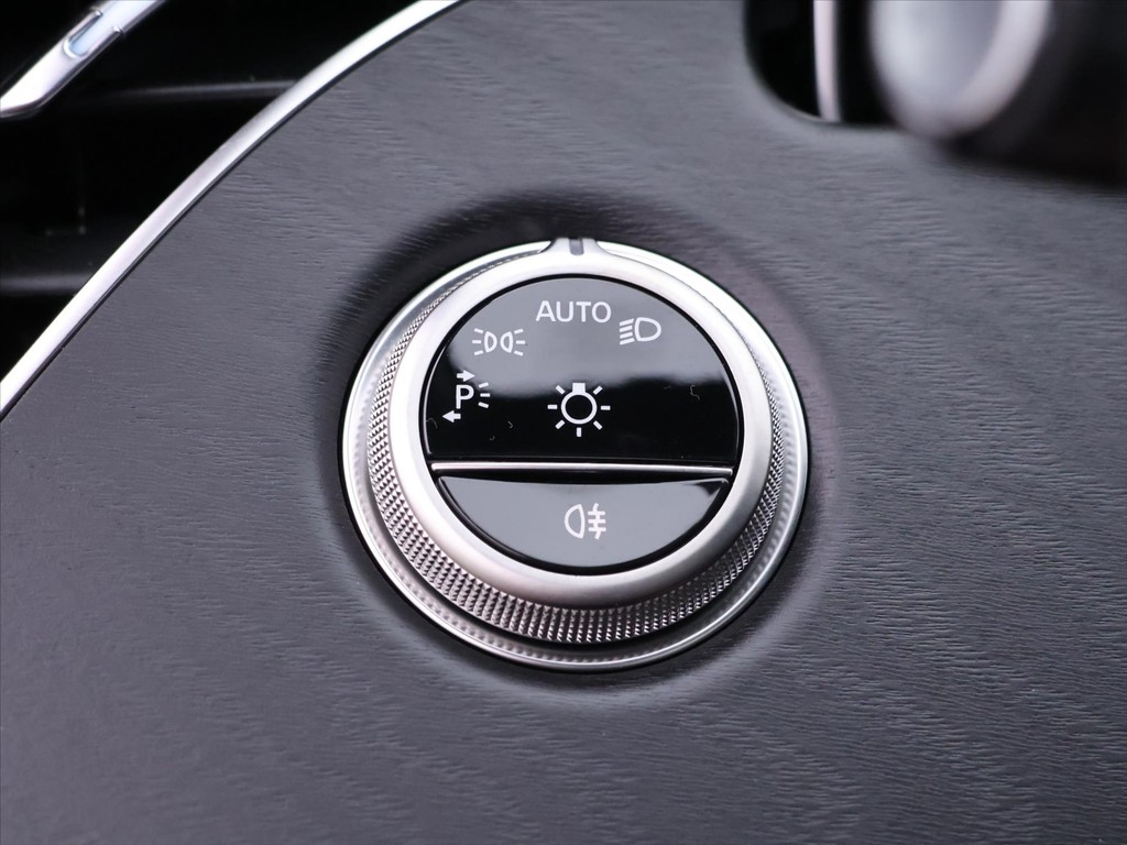 Mercedes E trieda T 220d 4-Matic AMG