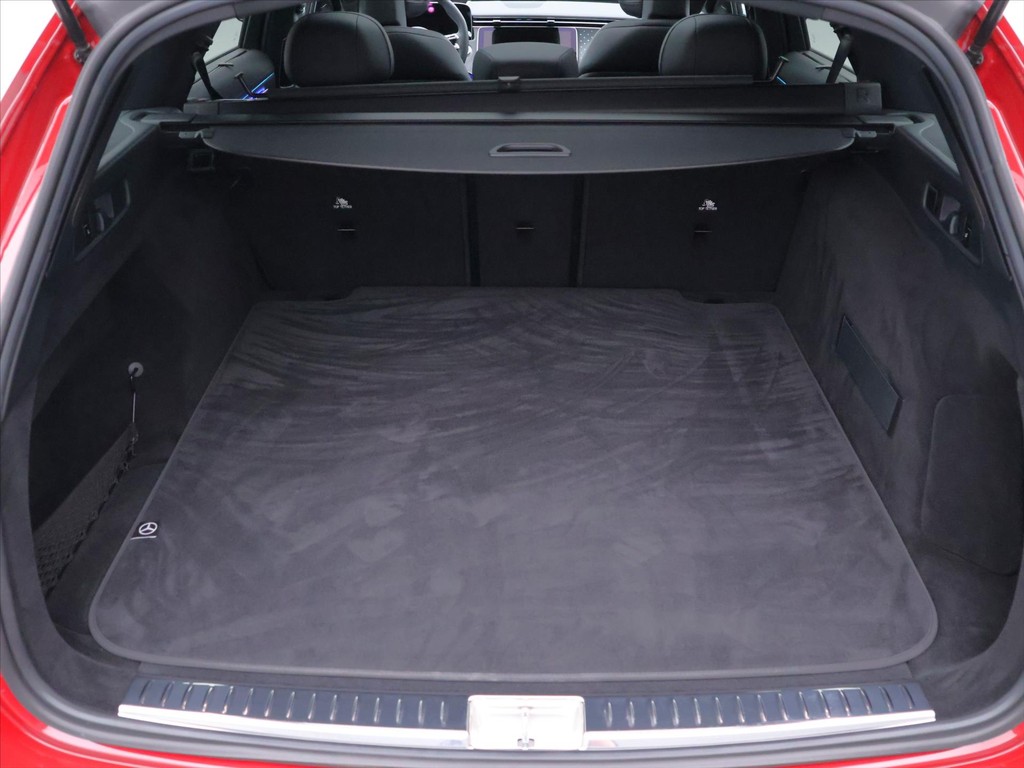 Mercedes E trieda T 220d 4-Matic AMG