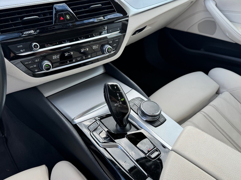 BMW rad 5 Touring 540d mHEV xDrive A/T