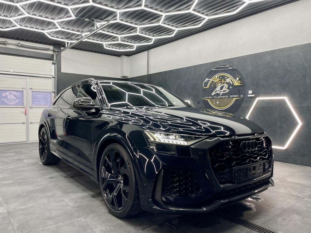 Audi RSQ8 SUV Full Carbon 441kw Automat