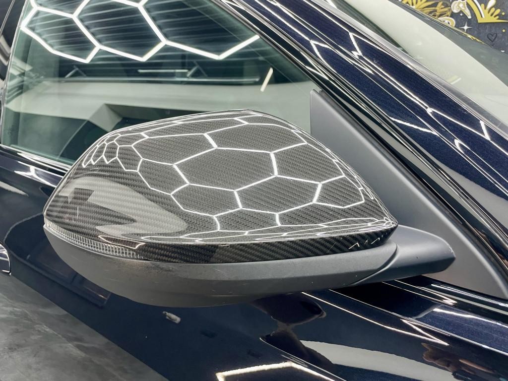 Audi RSQ8 SUV Full Carbon 441kw Automat