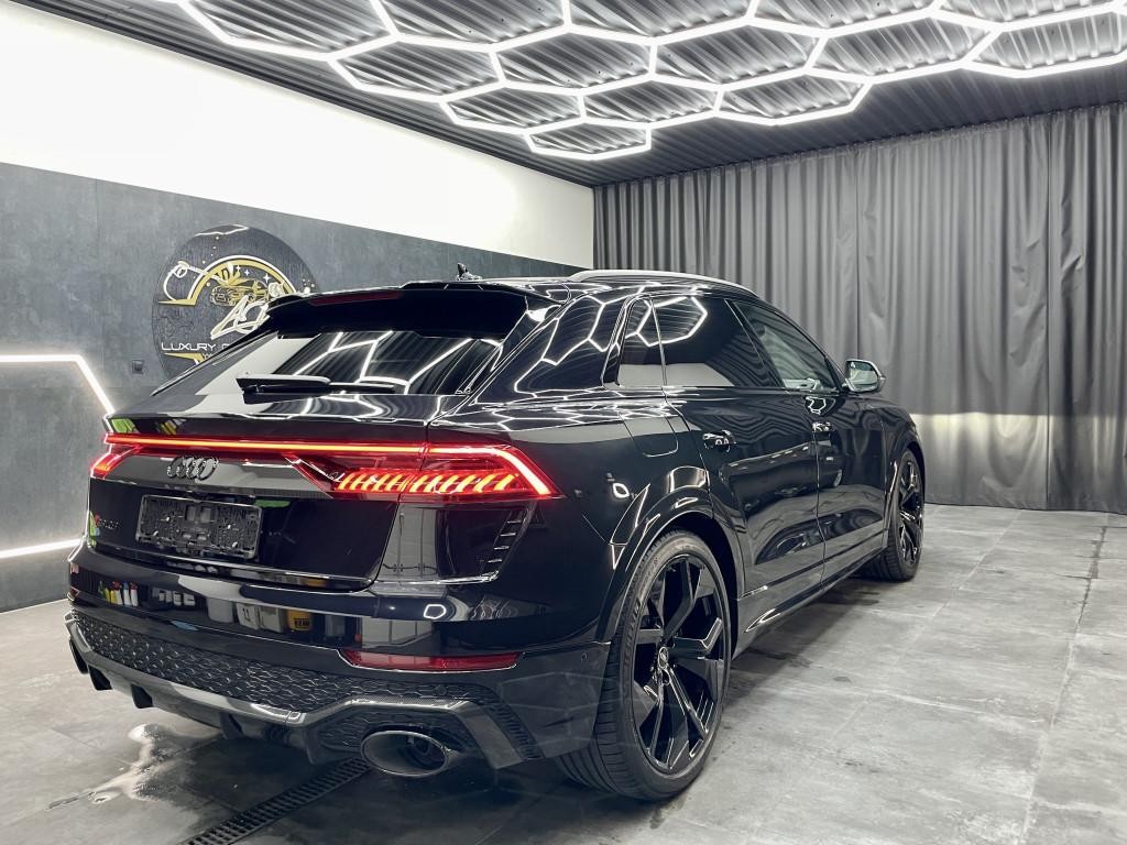 Audi RSQ8 SUV Full Carbon 441kw Automat