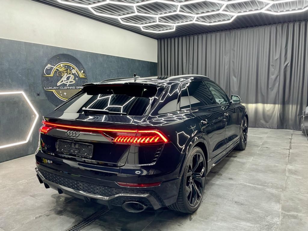 Audi RSQ8 SUV Full Carbon 441kw Automat