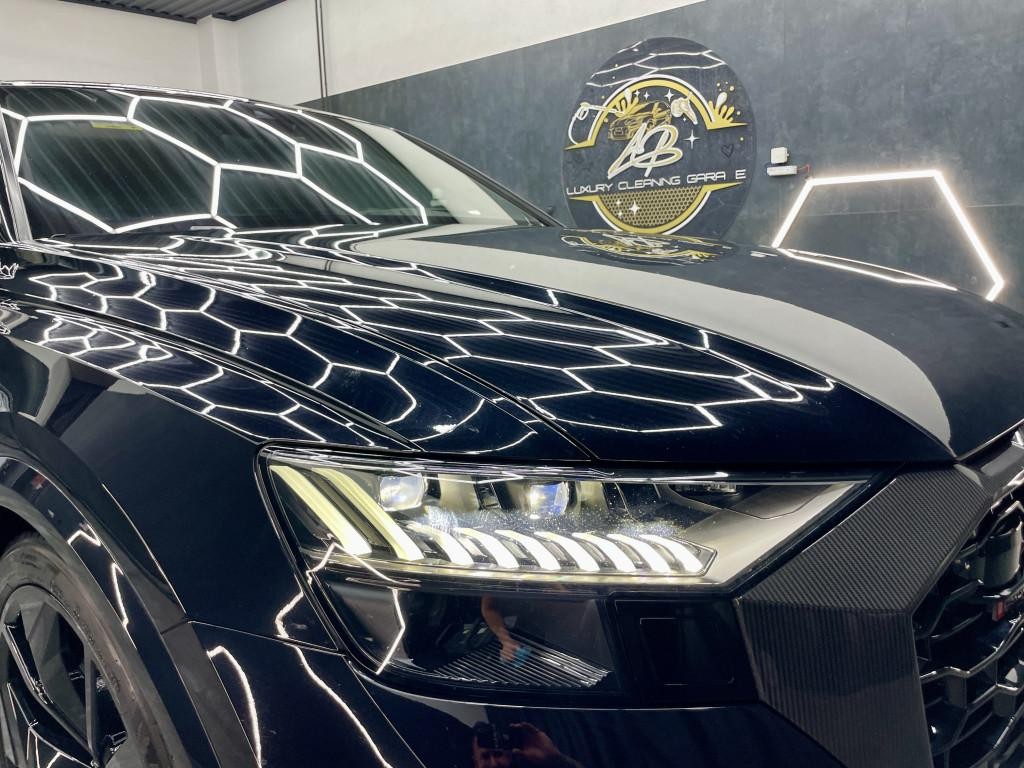 Audi RSQ8 SUV Full Carbon 441kw Automat