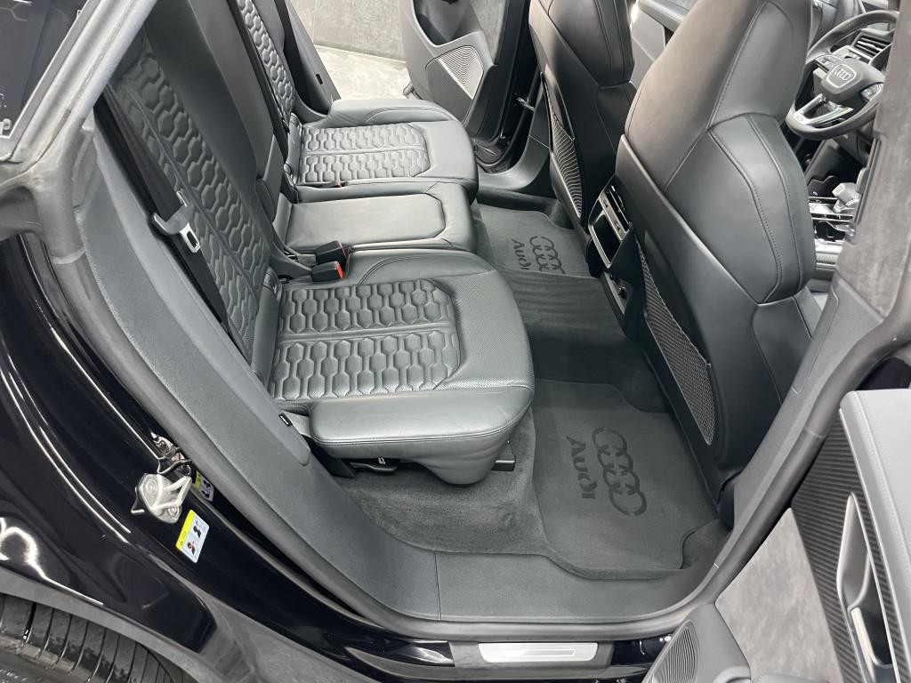 Audi RSQ8 SUV Full Carbon 441kw Automat