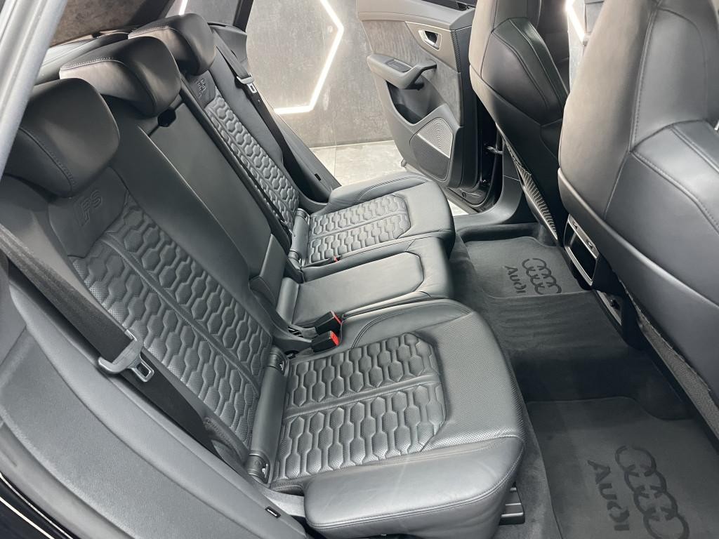 Audi RSQ8 SUV Full Carbon 441kw Automat