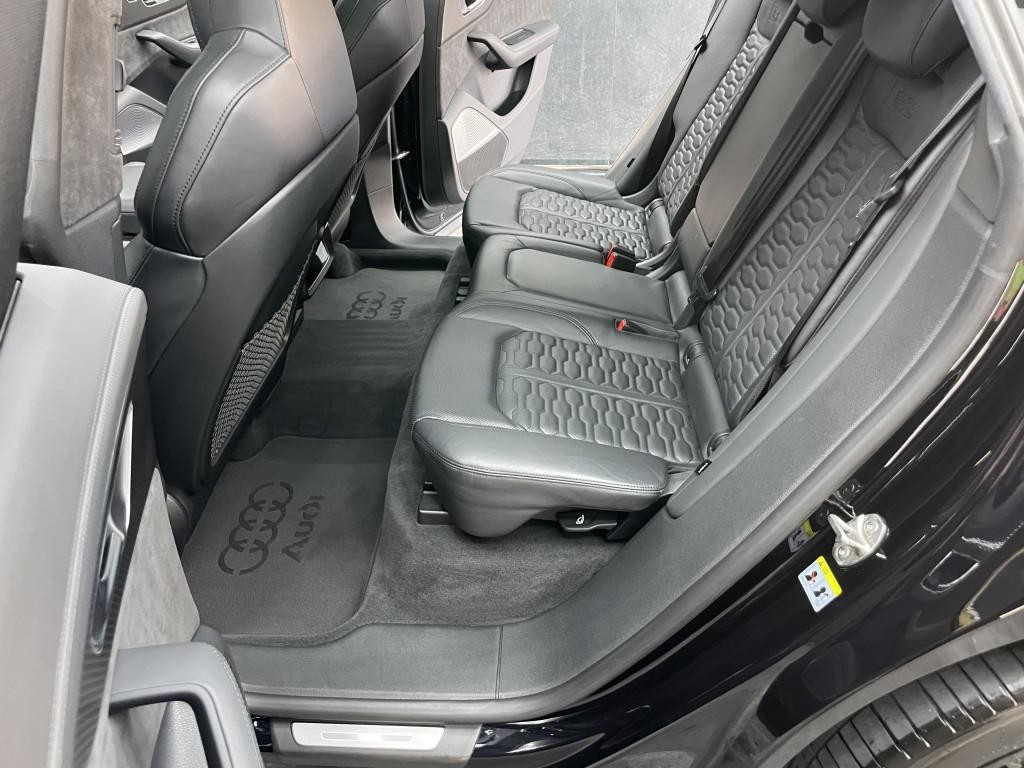 Audi RSQ8 SUV Full Carbon 441kw Automat