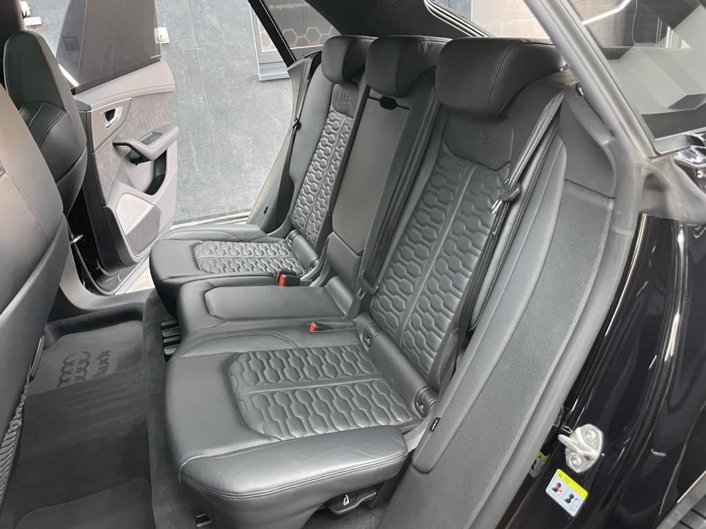 Audi RSQ8 SUV Full Carbon 441kw Automat