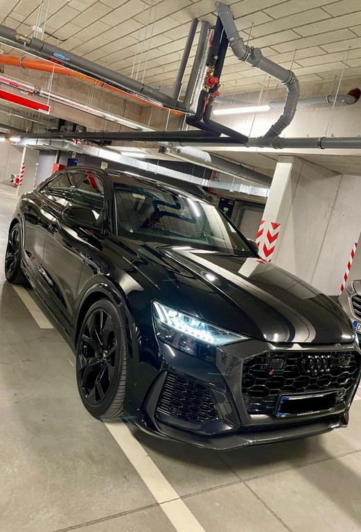 Audi RSQ8 SUV Full Carbon 441kw Automat