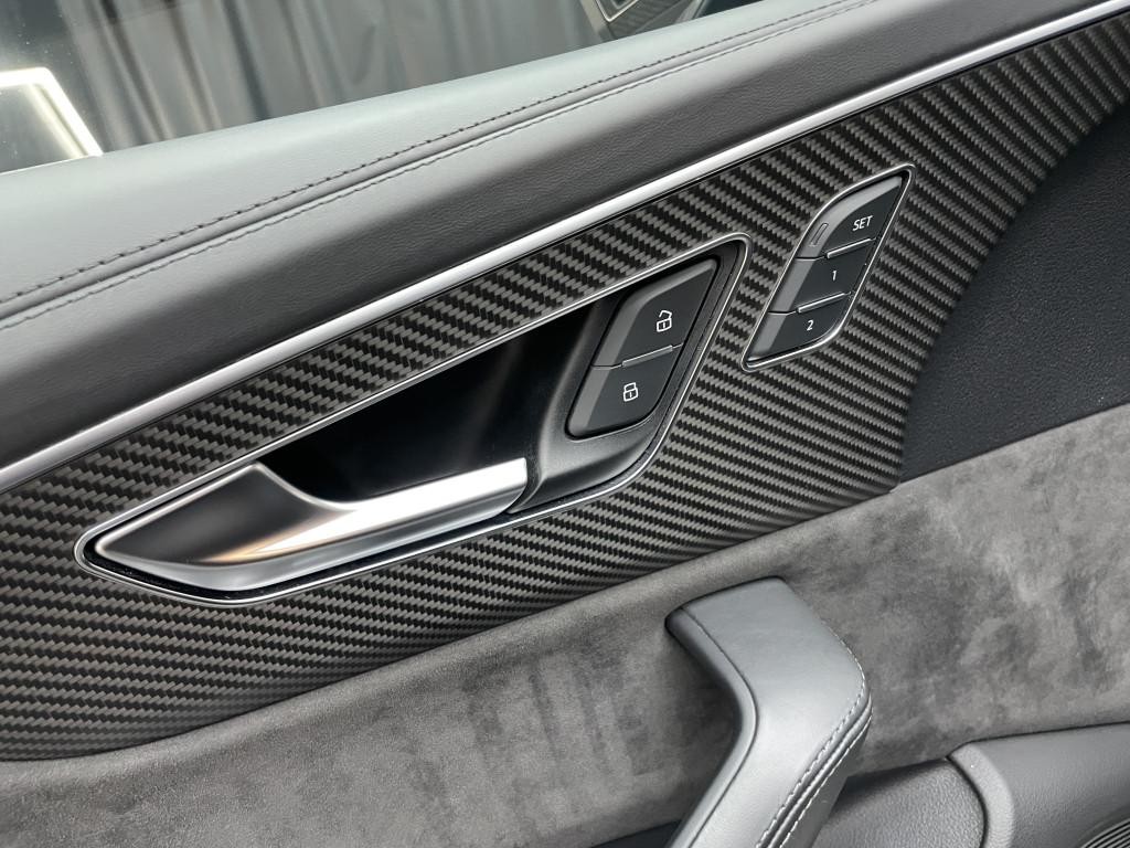 Audi RSQ8 SUV Full Carbon 441kw Automat