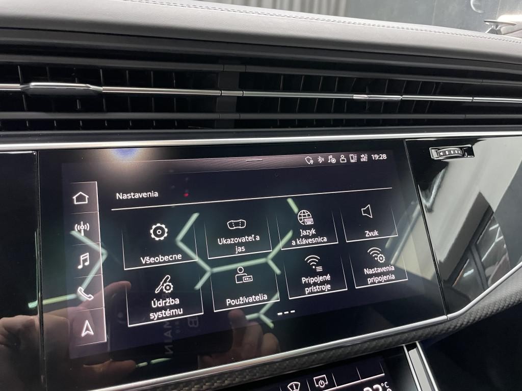 Audi RSQ8 SUV Full Carbon 441kw Automat