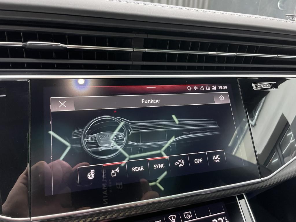 Audi RSQ8 SUV Full Carbon 441kw Automat