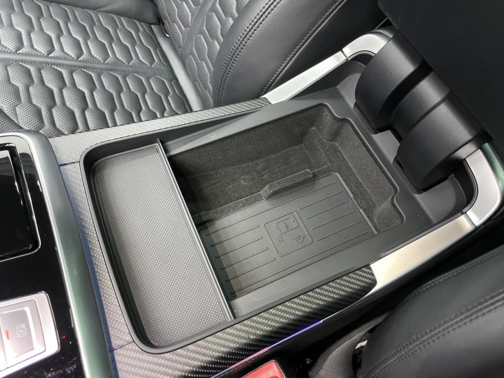 Audi RSQ8 SUV Full Carbon 441kw Automat