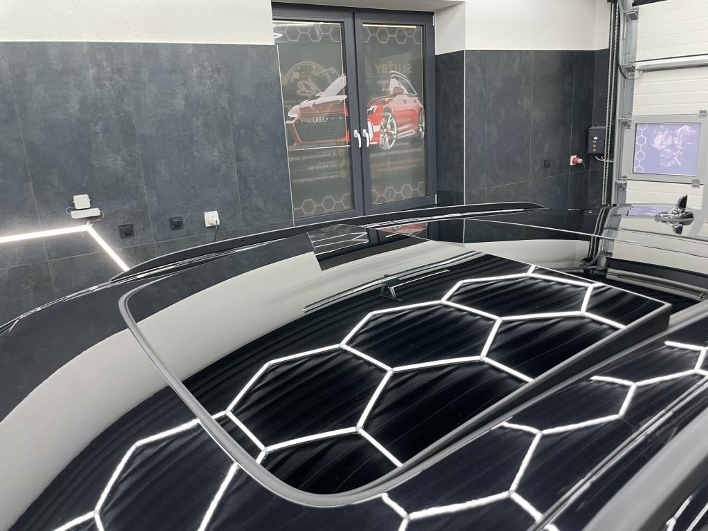 Audi RSQ8 SUV Full Carbon 441kw Automat