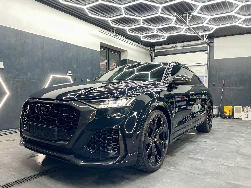 Audi RSQ8 SUV Full Carbon 441kw Automat