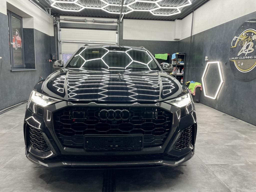 Audi RSQ8 SUV Full Carbon 441kw Automat