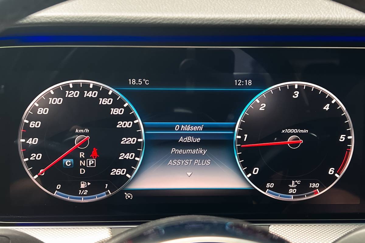 Mercedes-Benz E trieda Sedan 300 d A/T