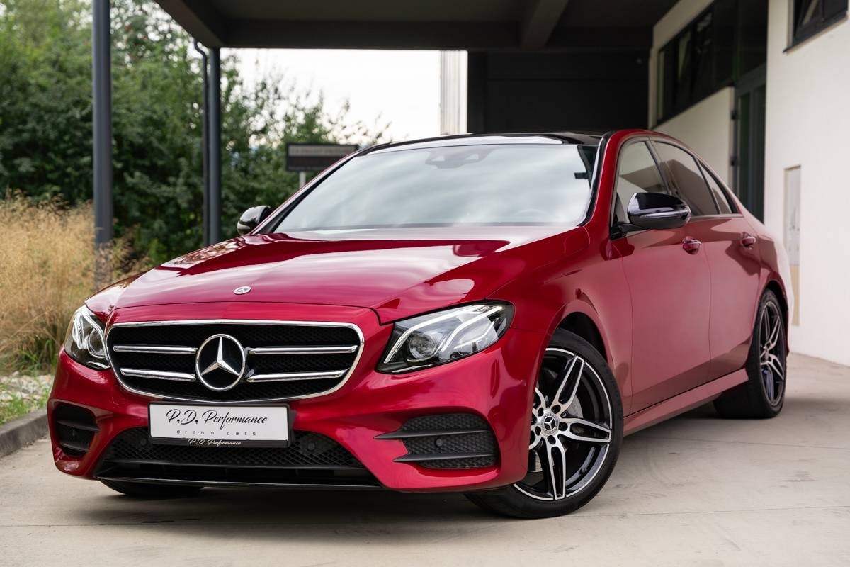 Mercedes-Benz E trieda Sedan 300 d A/T