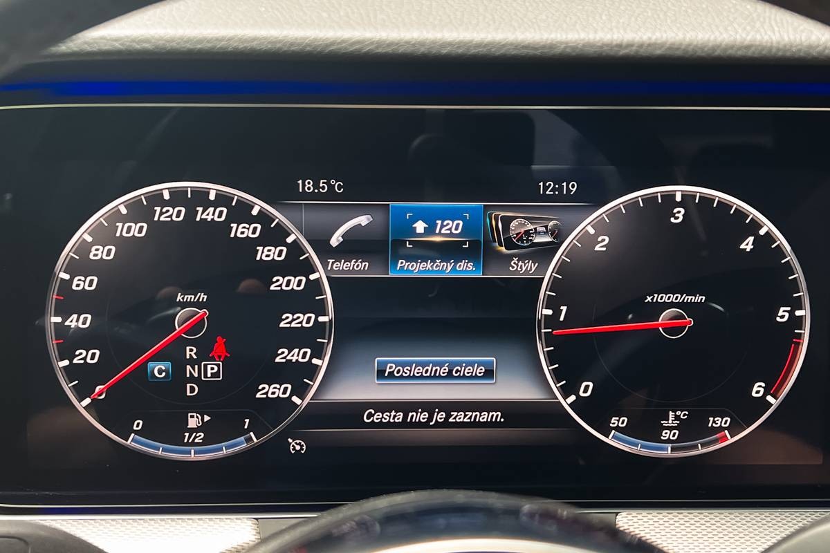 Mercedes-Benz E trieda Sedan 300 d A/T