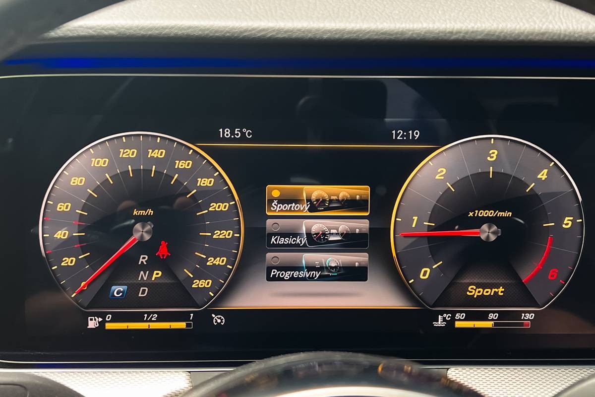 Mercedes-Benz E trieda Sedan 300 d A/T