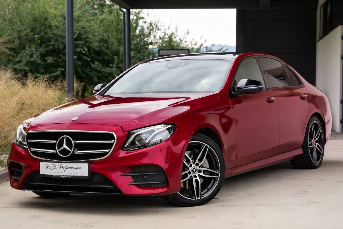 Mercedes-Benz E trieda Sedan 300 d A/T