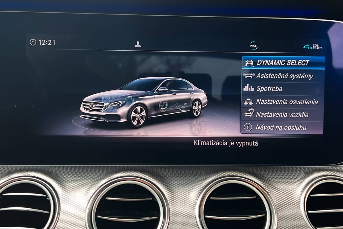 Mercedes-Benz E trieda Sedan 300 d A/T