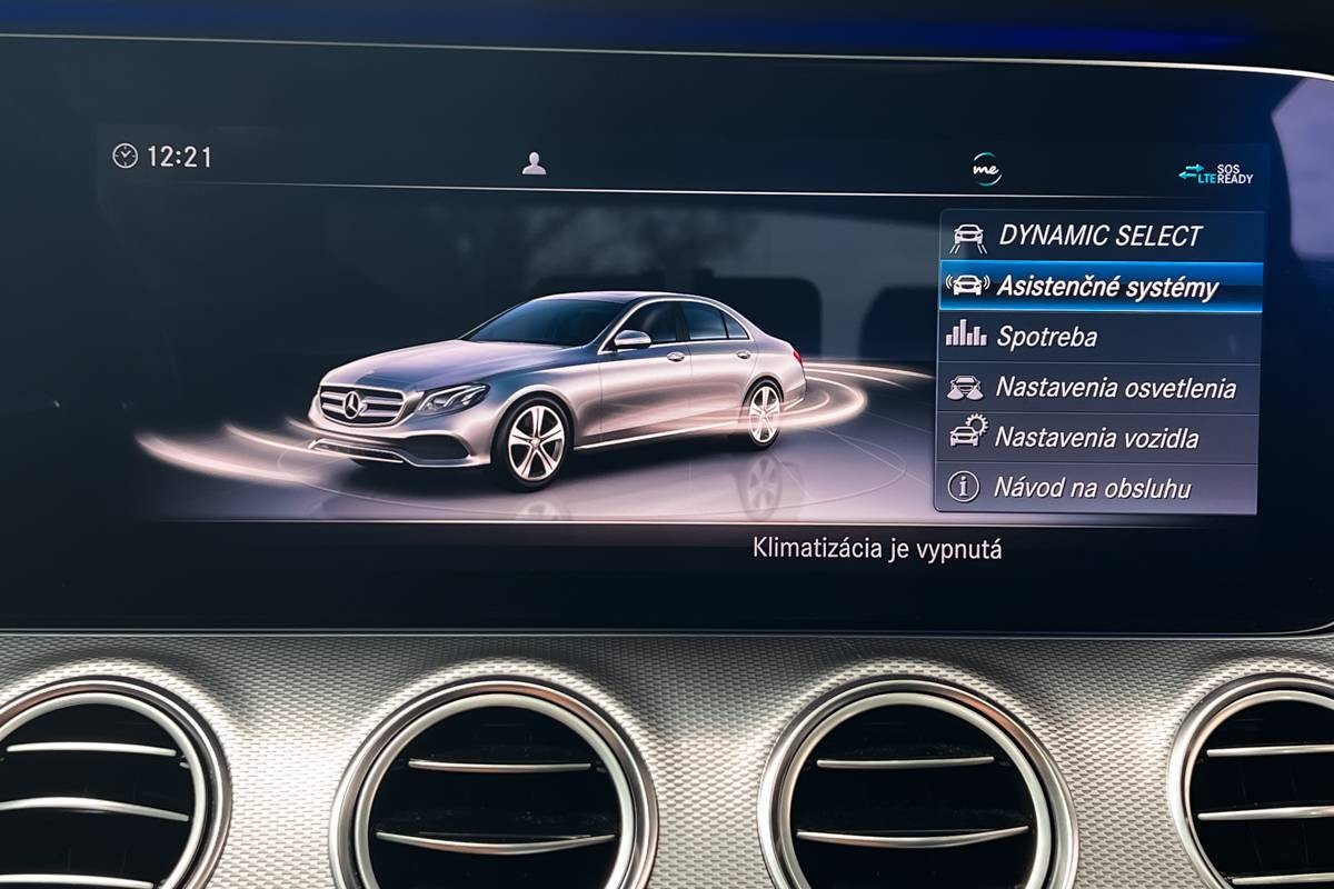Mercedes-Benz E trieda Sedan 300 d A/T