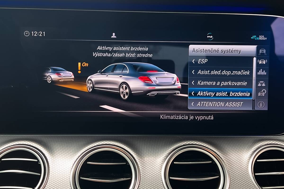 Mercedes-Benz E trieda Sedan 300 d A/T