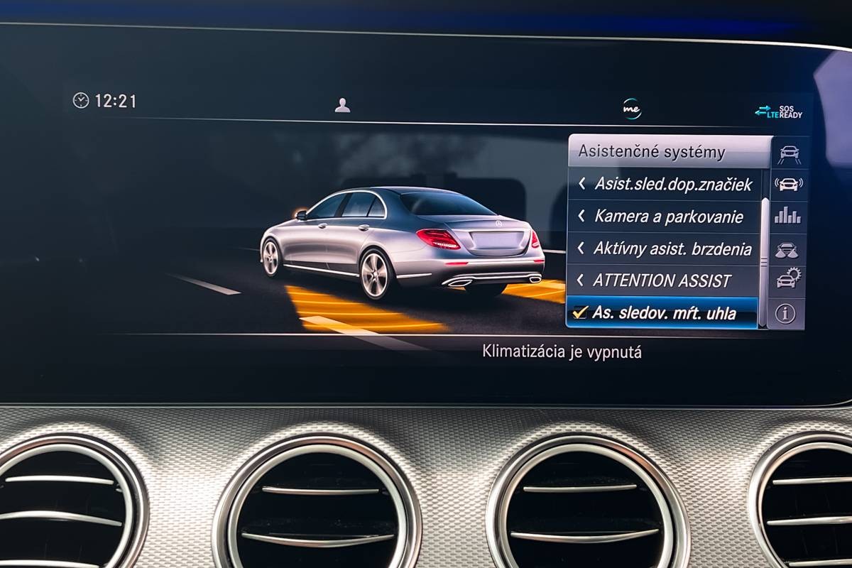Mercedes-Benz E trieda Sedan 300 d A/T