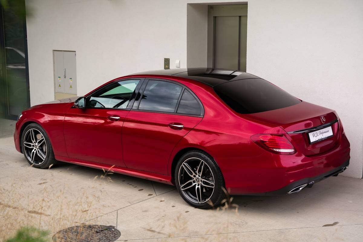 Mercedes-Benz E trieda Sedan 300 d A/T