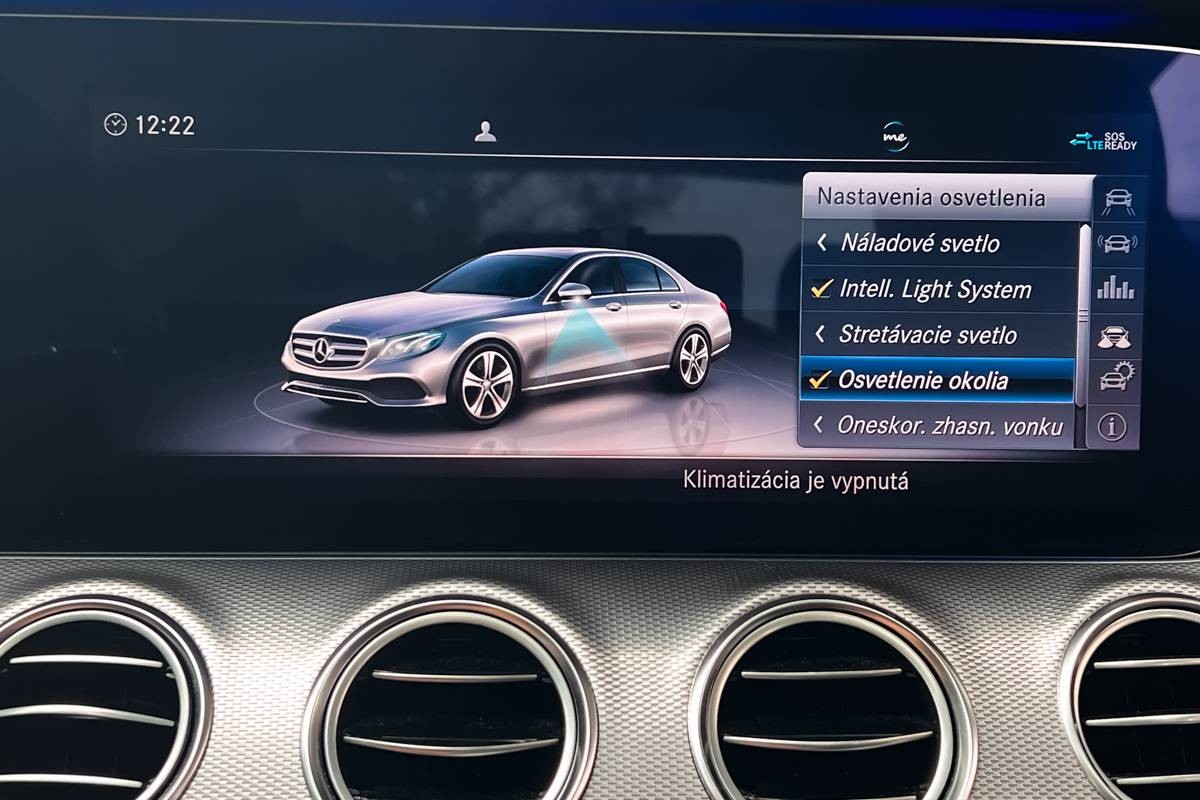 Mercedes-Benz E trieda Sedan 300 d A/T